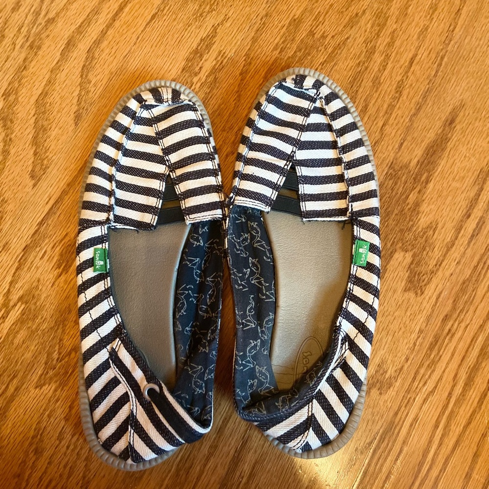 Sanuks